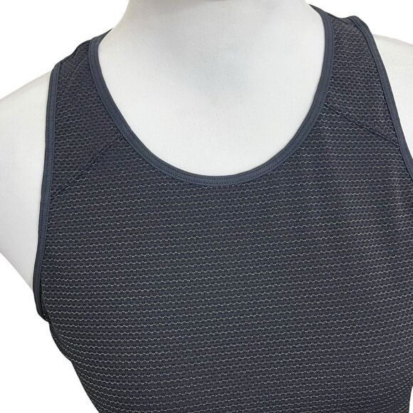 Welcome to my closet! - Picture 7 of 9